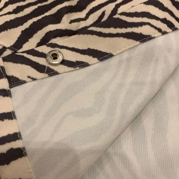 Zebra Crop Jacket - Picture 9 of 10